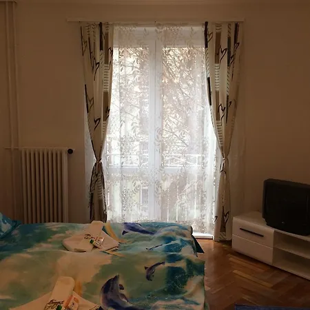 Irisz * Budapesta